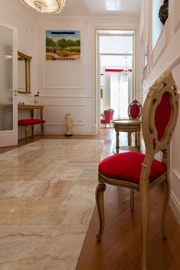 פלרמו Le Rose Di Nonna Maria, Appartamento Di Lusso In Centro Citta מראה חיצוני תמונה